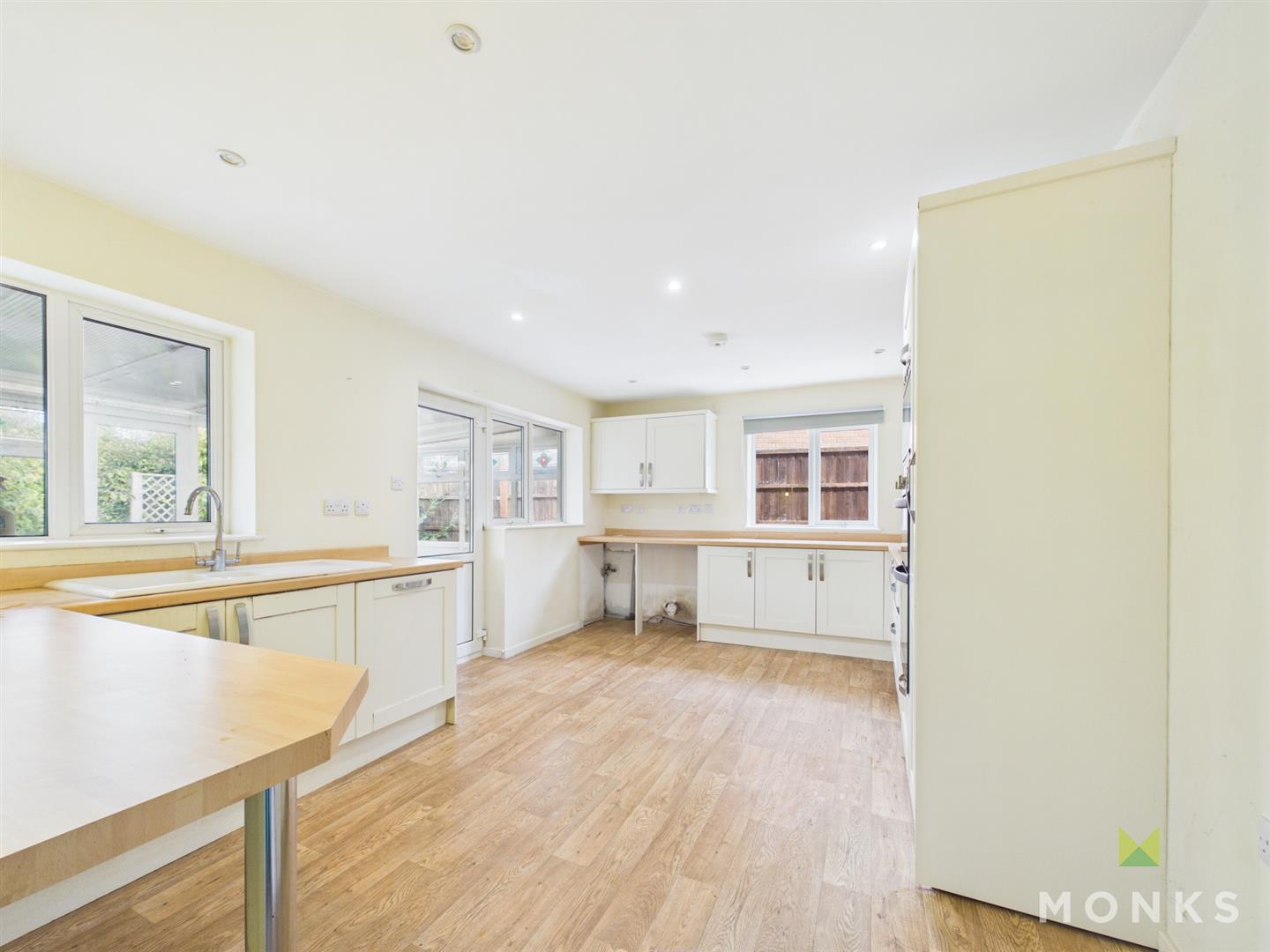 37 Gains Avenue, Shrewsbury, SY3 5AN For Sale